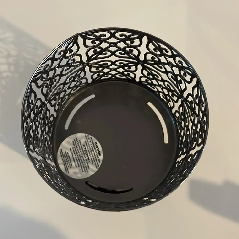 Adorable candle holder - Picture 3 of 3